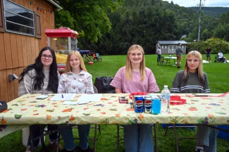 Flaming Foliage  committee holds  annual Fall Frenzy